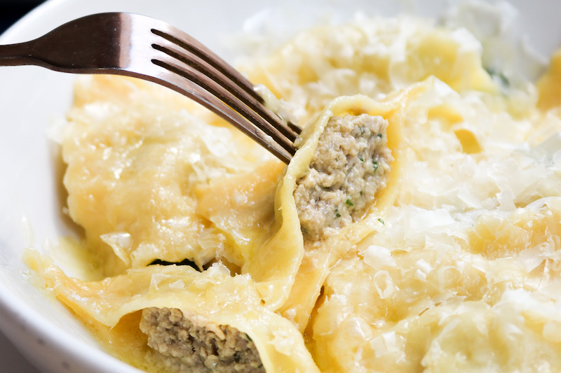 lamb-ravioli-with-butter-and-sage-sauce-organic-natural-food-emilias-crafted-pasta