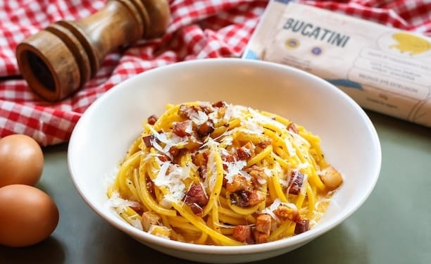 bucatini-pasta-carbonara